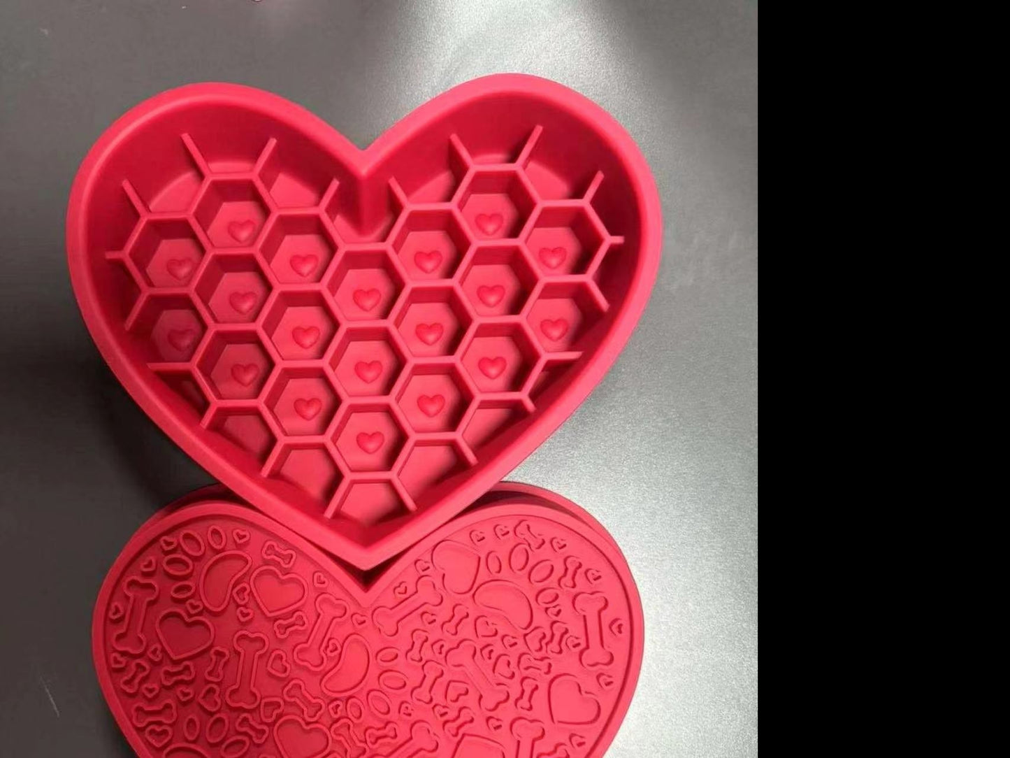 Heart Shape 3-in-1 Pet Slow Food Bowl Silicone Licking Mat and Puzzle Feeder