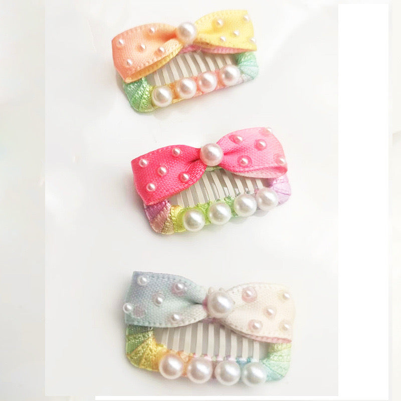 Pearl and Pearl Pet Hair Clip