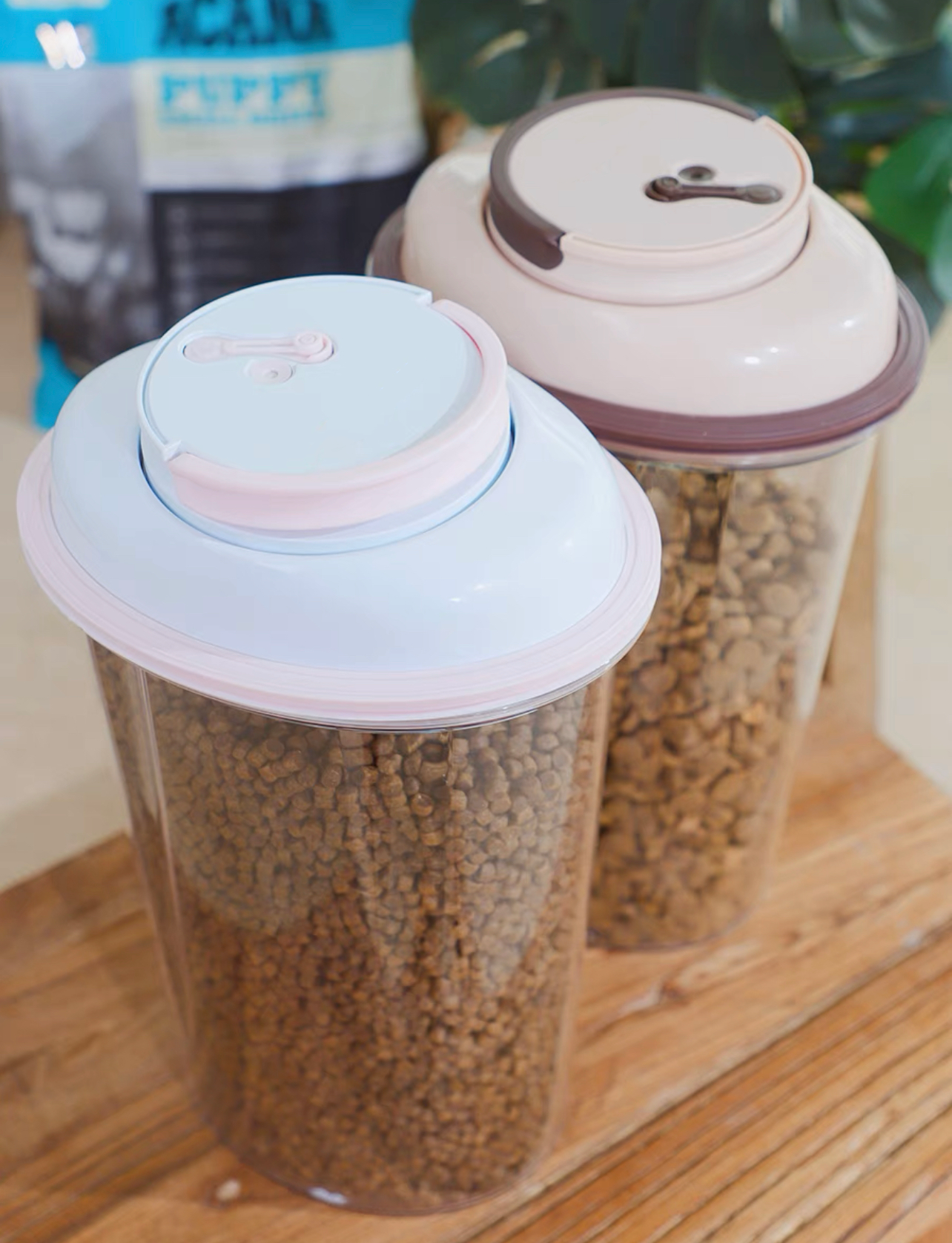 Food Storage 3.5L Vacuum Seal with Handle in White & Pink