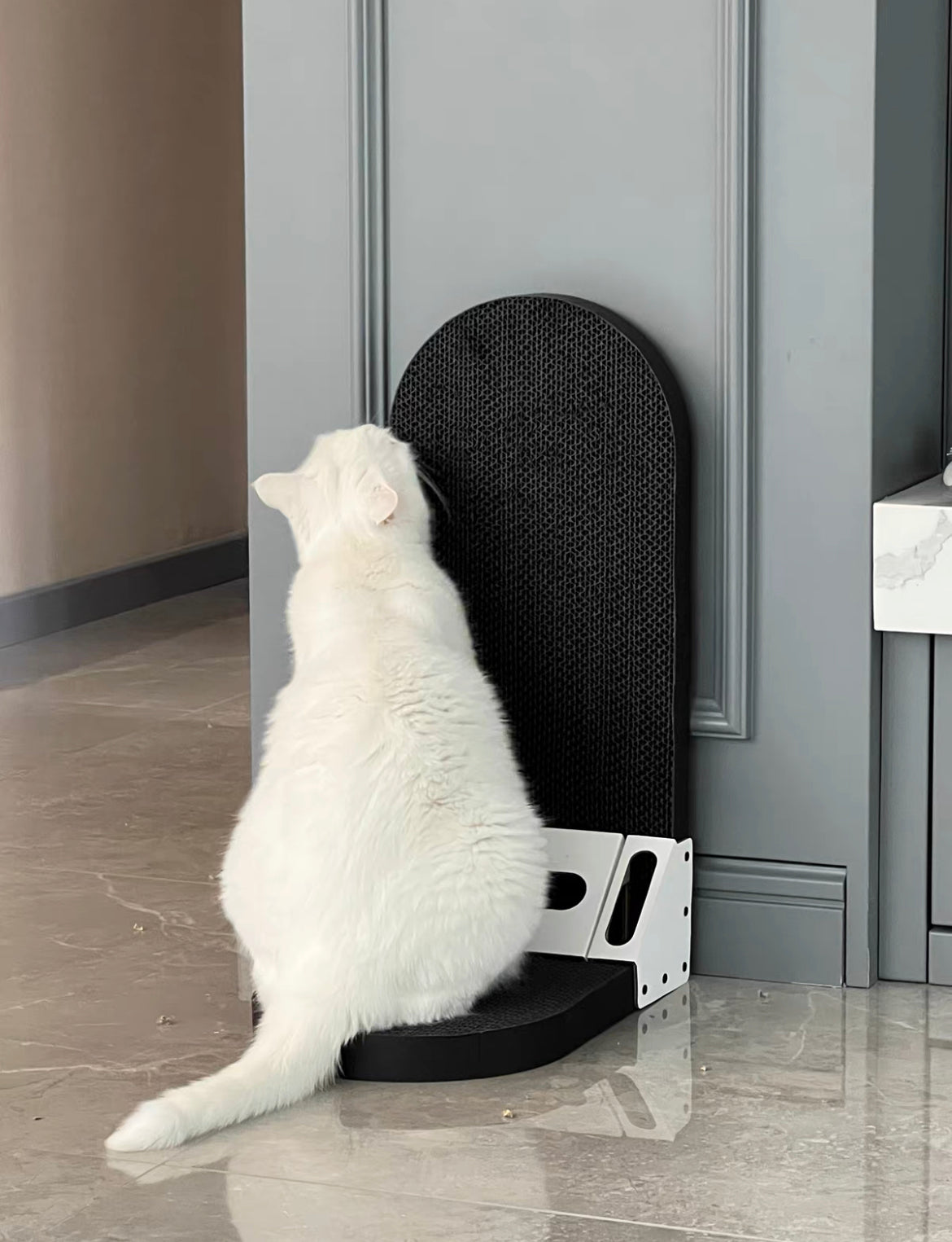 L Shape Cat Scratching Board with Balls