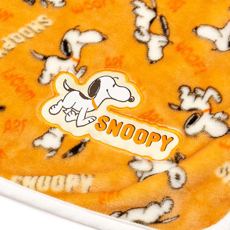 Authentic Snoopy Tekuteku Dog Blanket – Winter Pet Blanket (90x60cm)