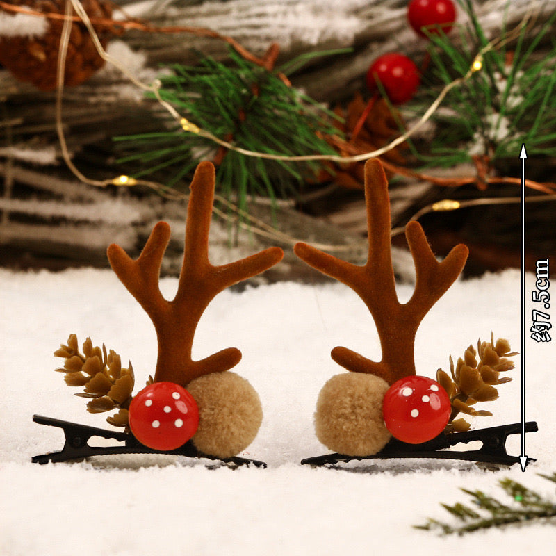 Reindeer Hairclip