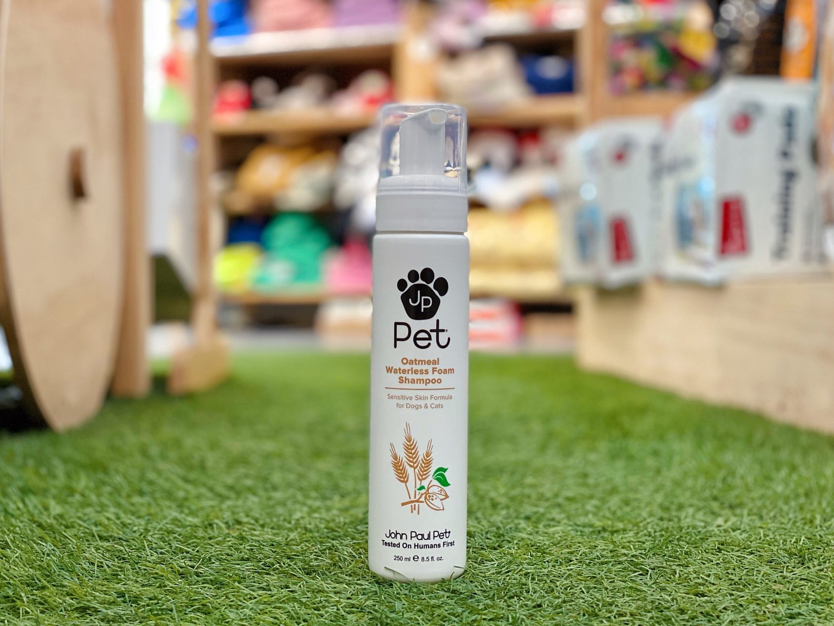 John Paul Pet Waterless Oatmeal Shampoo Foam 237ml thepawprincipality